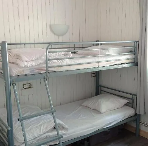 Maison Avec Jardinet Dans Un Cadre Verdoyant