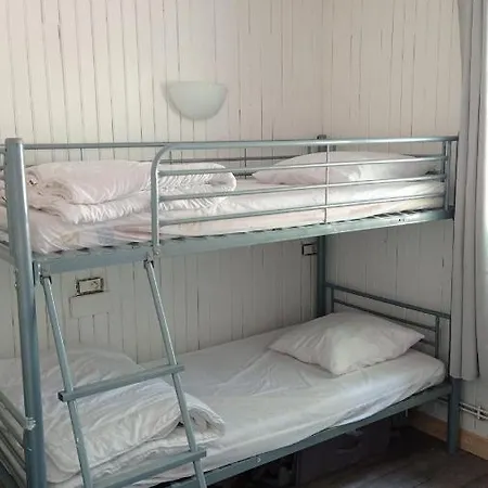 Maison Avec Jardinet Dans Un Cadre Verdoyant